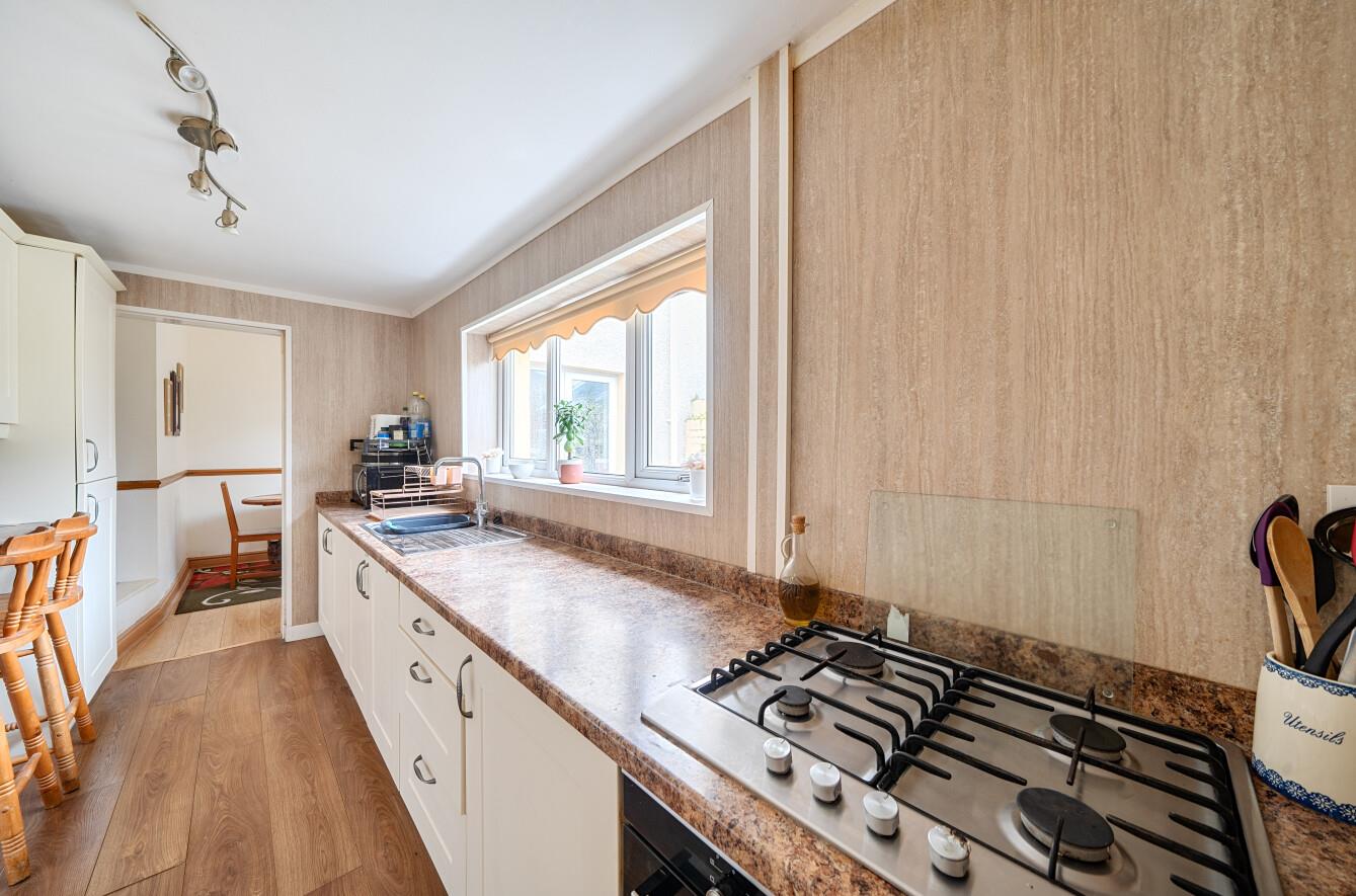 Heol Tregoning, Llanelli, SA15 2BD